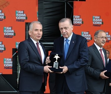 Cumhurbaşkanı Erdoğan'dan Başkan Zolan’a Büyük Ödül