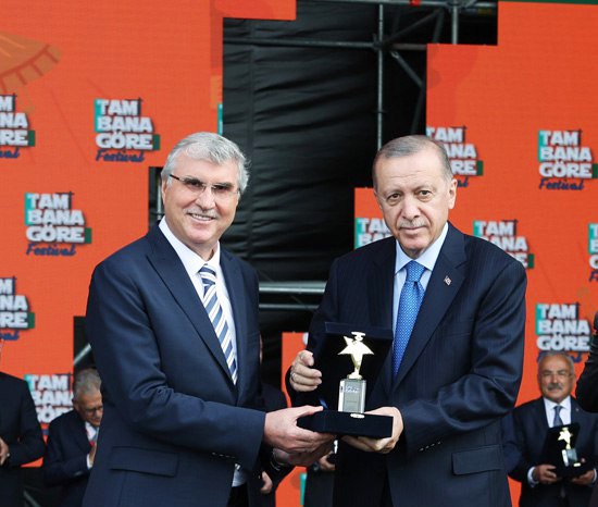 Cumhurbaşkanı Erdoğan'ın elinden Sakarya'ya bir ödül daha