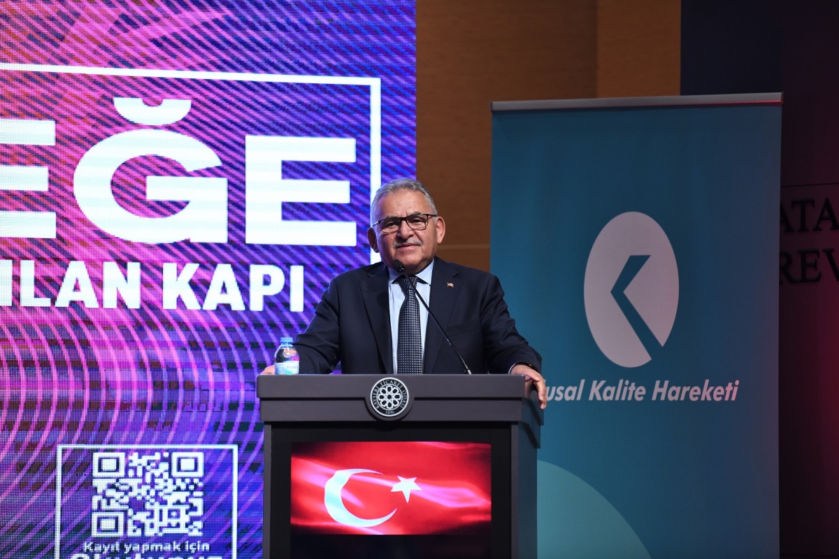 Kayseri Büyükşehir Belediye Başkanı Büyükkılıç, 8. Erciyes Mükemmellik Zirvesi’ne Katıldı