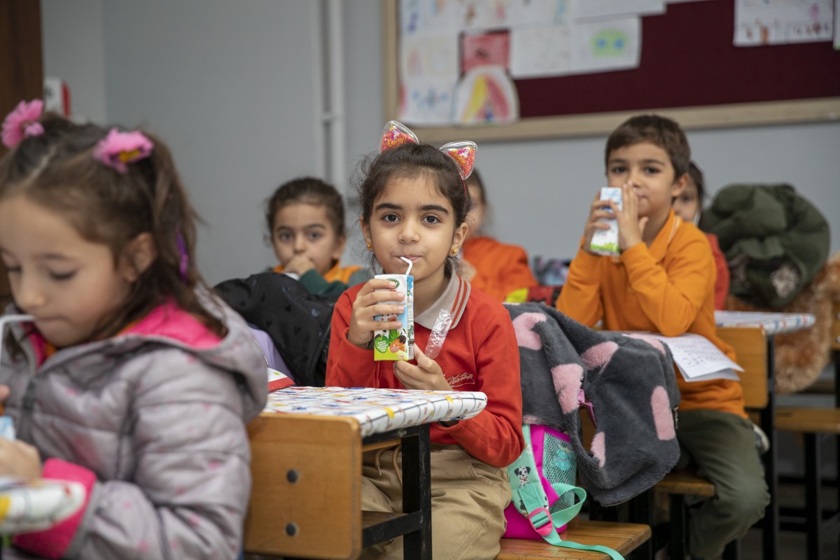 Mersin'de Süt İçmeyen Çocuk Kalmayacak