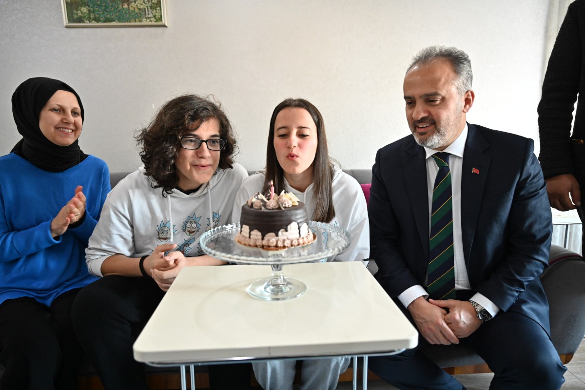 Bursa'da Çölyak hastalarına doğum günü sürprizi