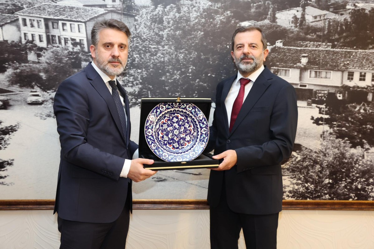 Gürsu'da Meydan İçin İlk Kazma Vuruldu: Başkan Vekili Biba'dan İlçe Çıkarması