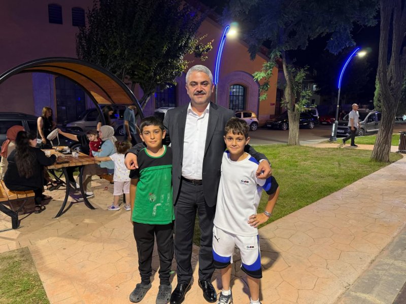 POZANTIDA PARK SEFERBERLİĞİ GECE GEÇ SAATLERE KADAR YOĞUN İLGİ