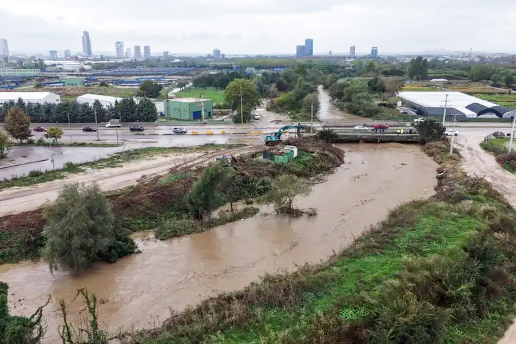 Bursa Büyükşehir'den yağışta 645 olaya müdahale